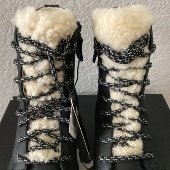 SOREL Emelie Genuine Shearling Short Lace-Up Boot (Women), size 8 - Picture 5 of 9
